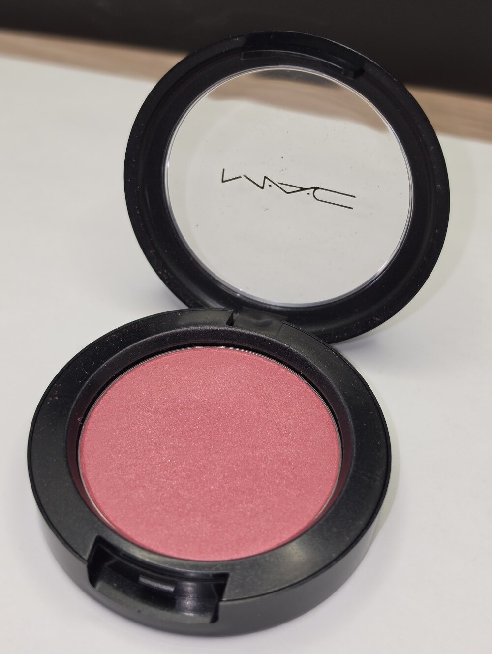 DISCONTINUED MAC POWDER BLUSH- "DOLLYMIX"